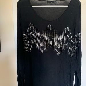 Women’s long sleeve dressy top